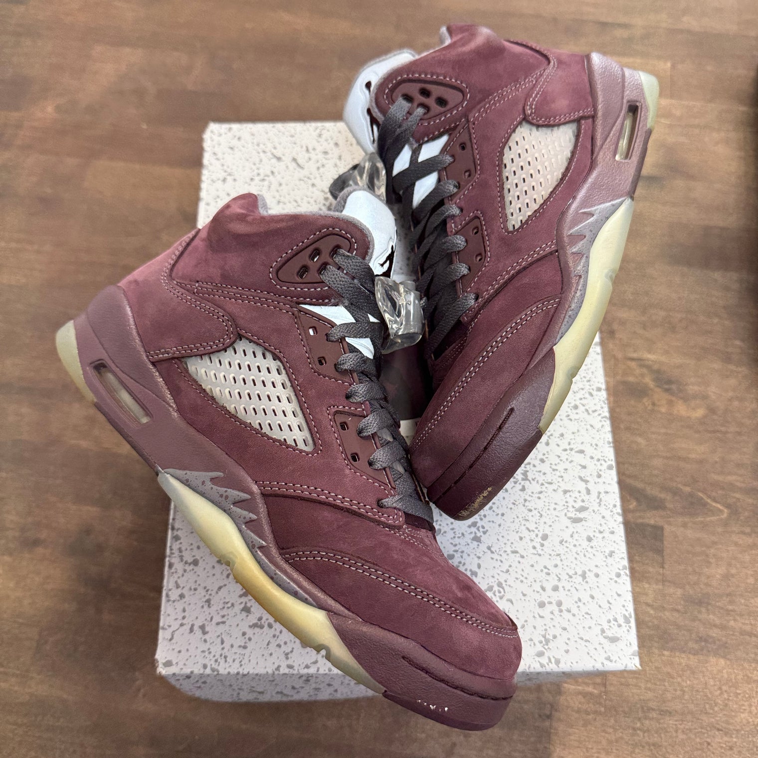 Burgundy Jordan 5 Retro (GS) (USED)