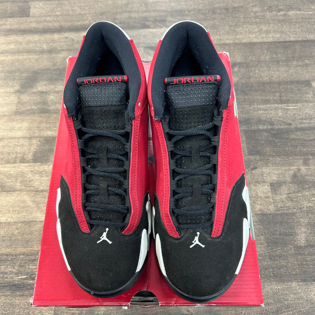Toro Red Jordan 14 Retro (USED)