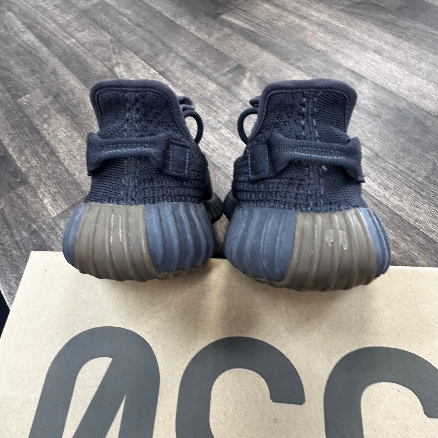 Cinder Yeezy 350 (USED)