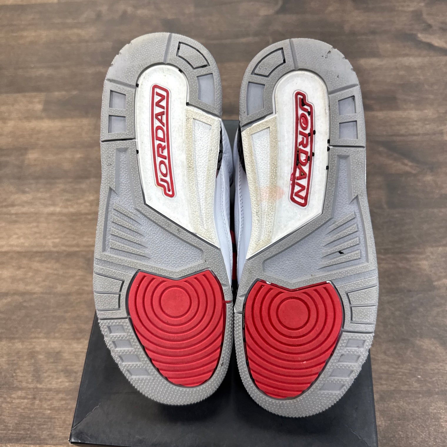 Fire Red Jordan 3 (GS) (USED)
