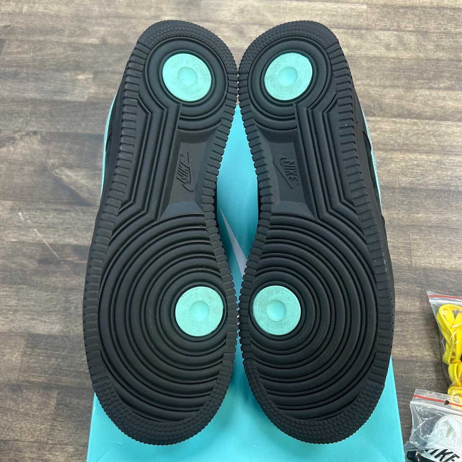 Tiffany & Co. Air Force 1 Low (USED)