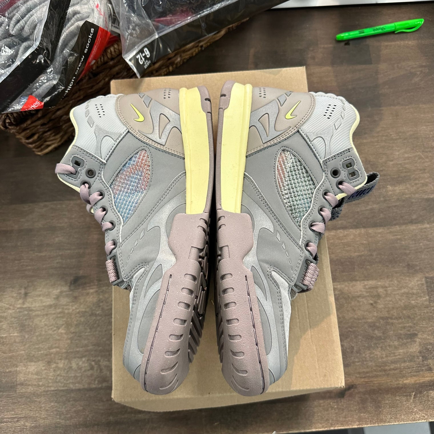Light Smoke Grey Honeydew Particle Grey Air Trainer Utility SP (USED, No Box)