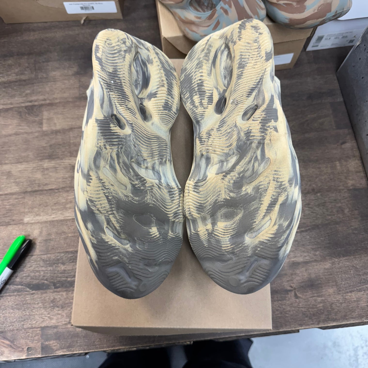 MX Moon Grey Yeezy Foam RNNR (USED, No Box)