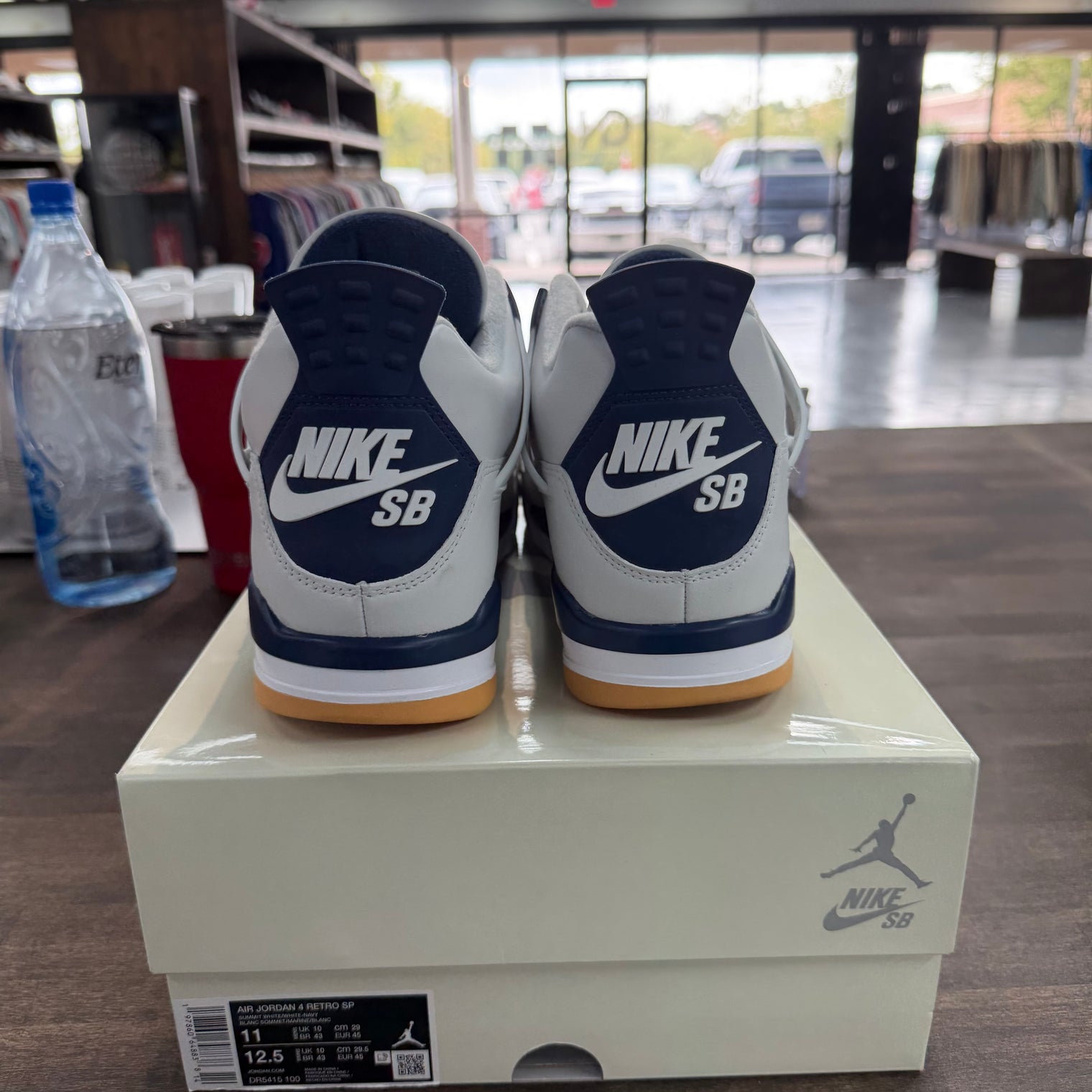 Navy SB Jordan 4 Retro (USED)