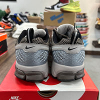 (GS) College Grey Black Cave Stone Vomero 5 (USED)