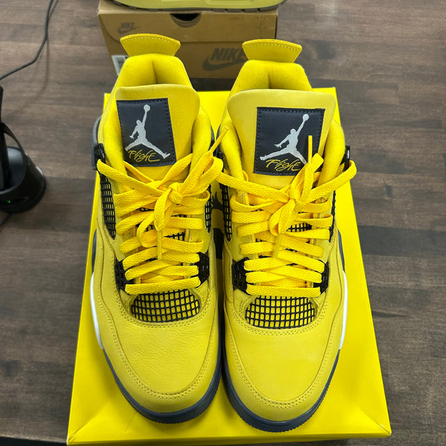 Lightning Jordan 4 Retro (2021) (Lightly Worn)