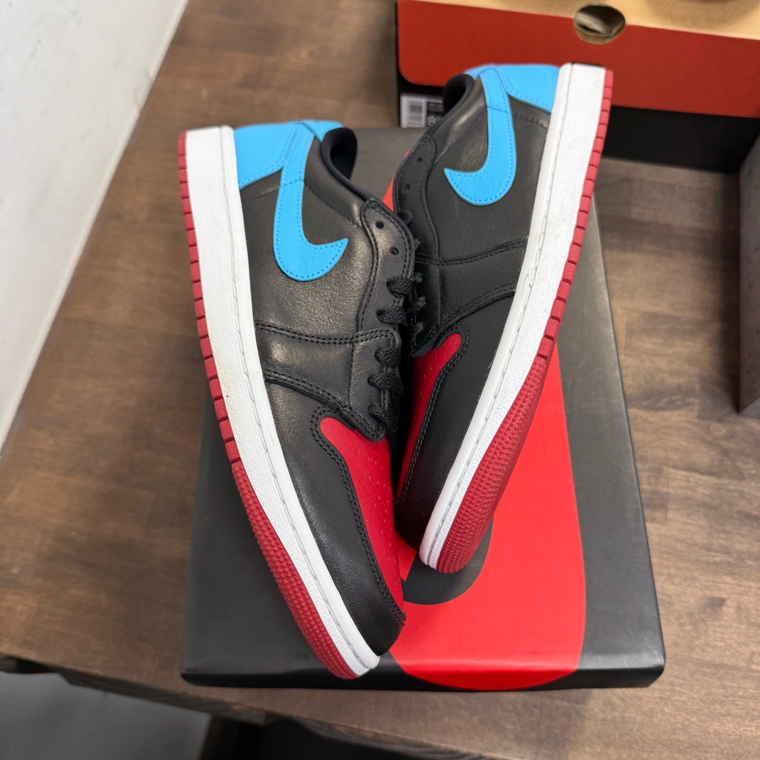 NC to Chi Jordan 1 Low (W) (USED)