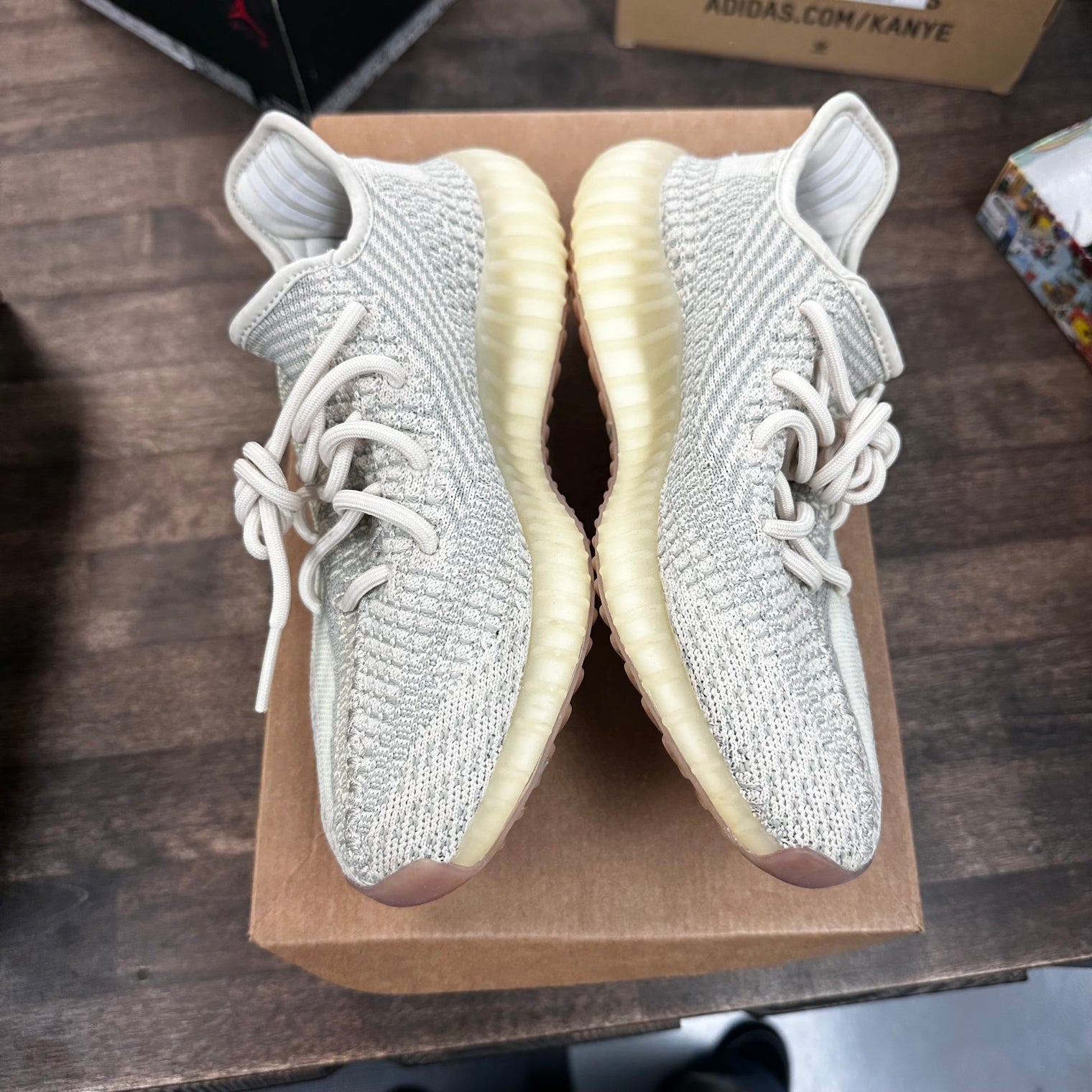 Citrin Yeezy 350 (USED,No Box)