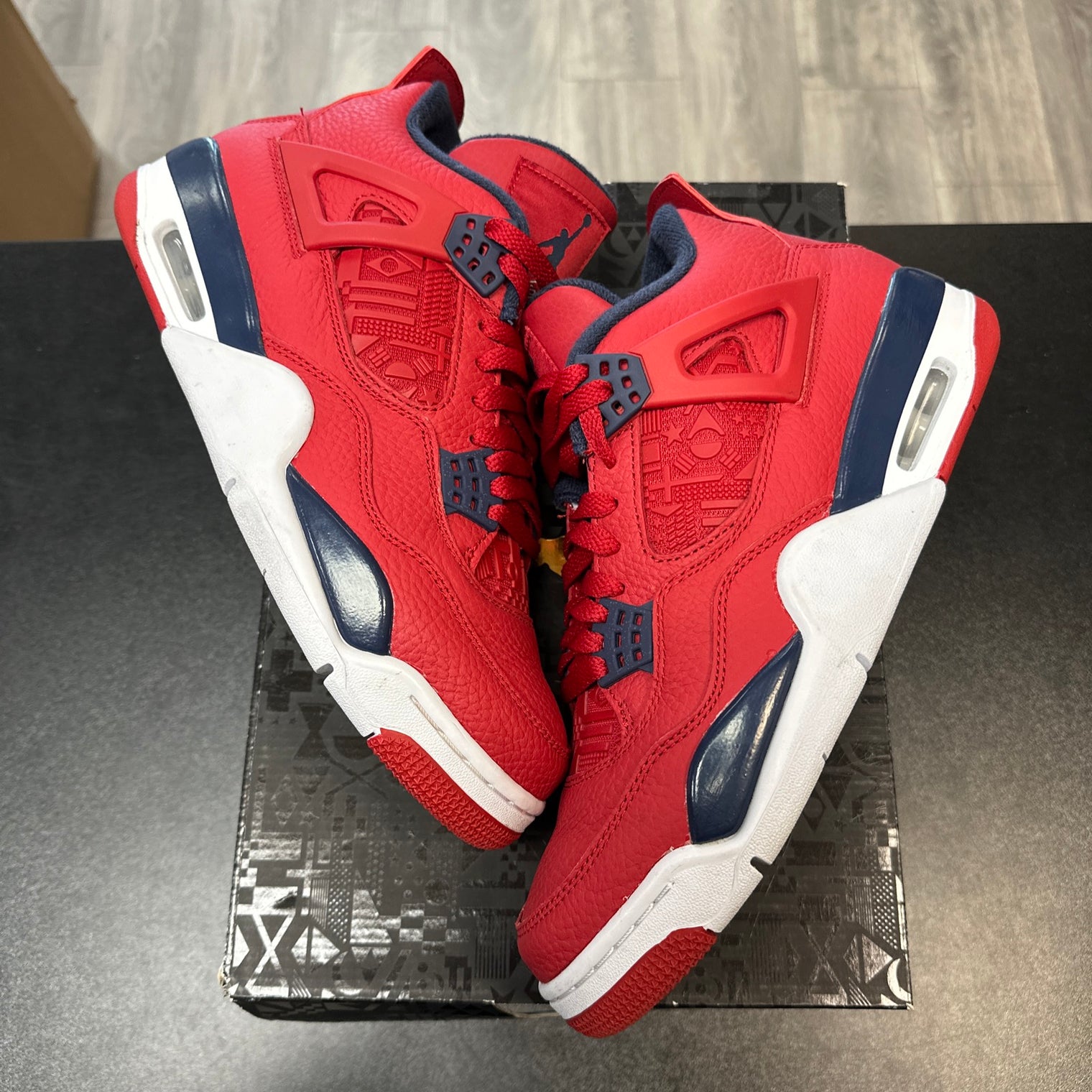 Fiba Jordan 4 (USED)