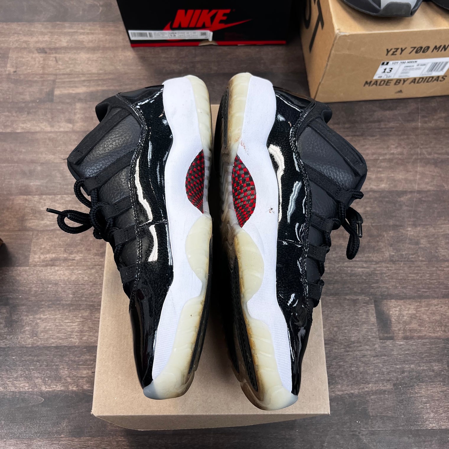 72-10 Jordan 11 Low (USED, No Box)