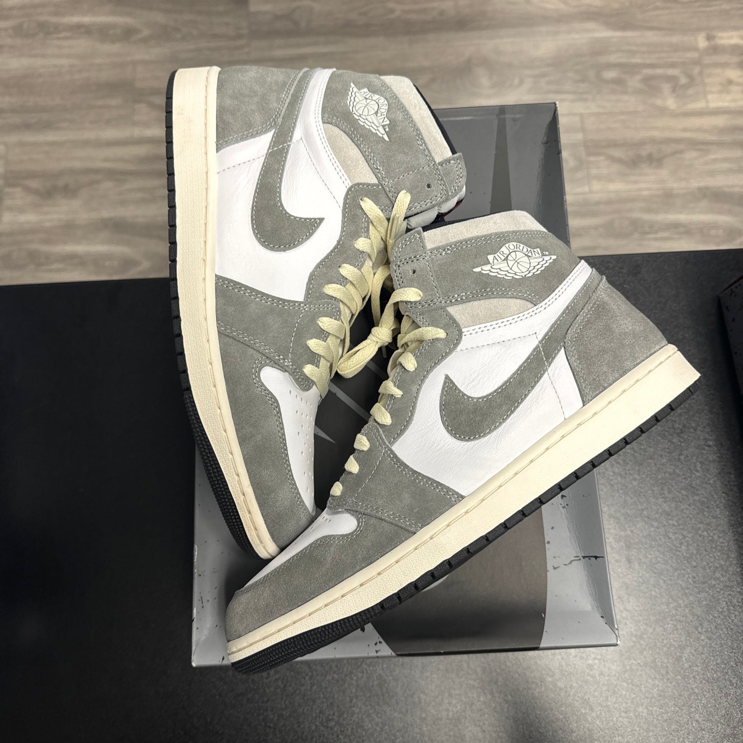 Washed Black Jordan 1 High (USED)