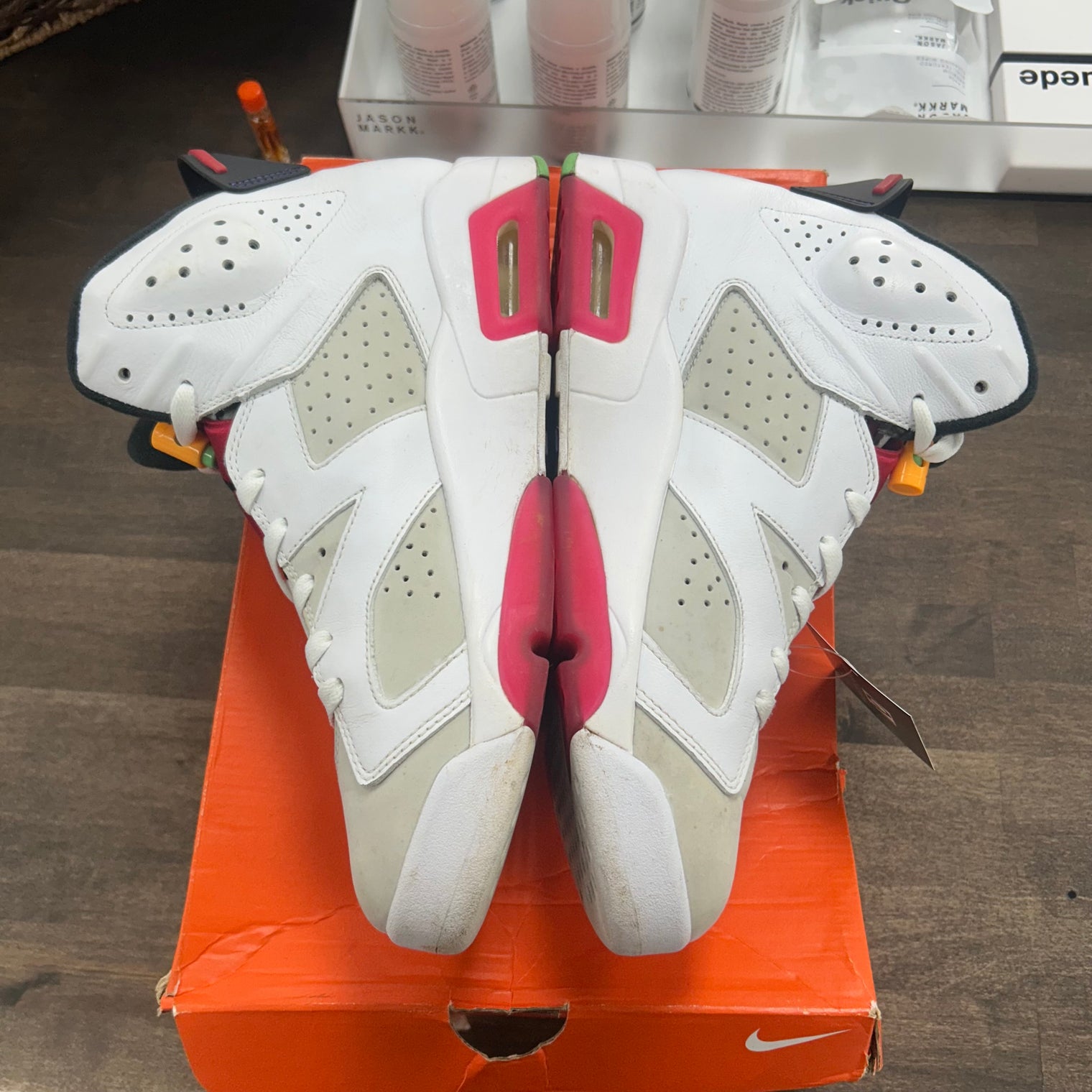 Hare Jordan 6 Retro (USED, Replacement Box)