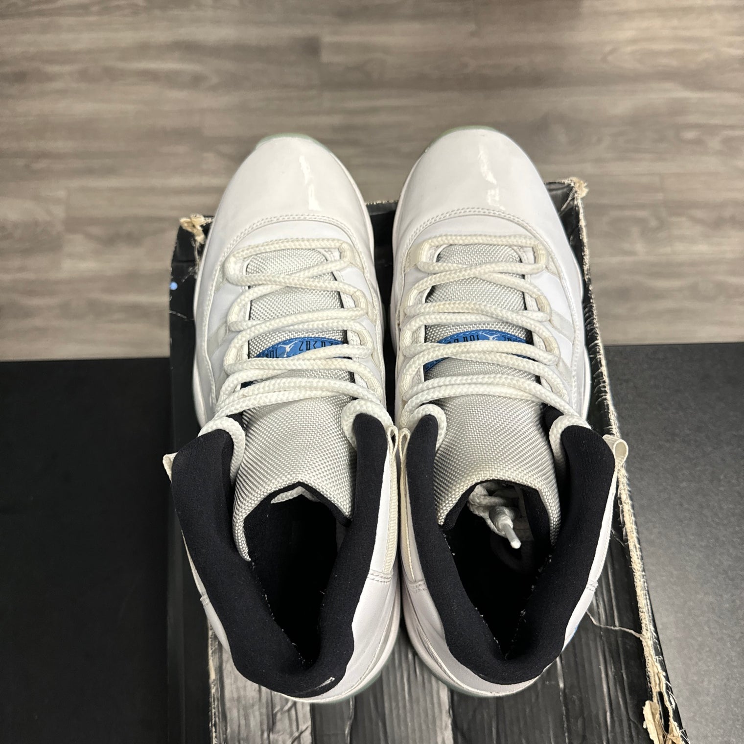 Legend Blue Jordan 11 High (USED)