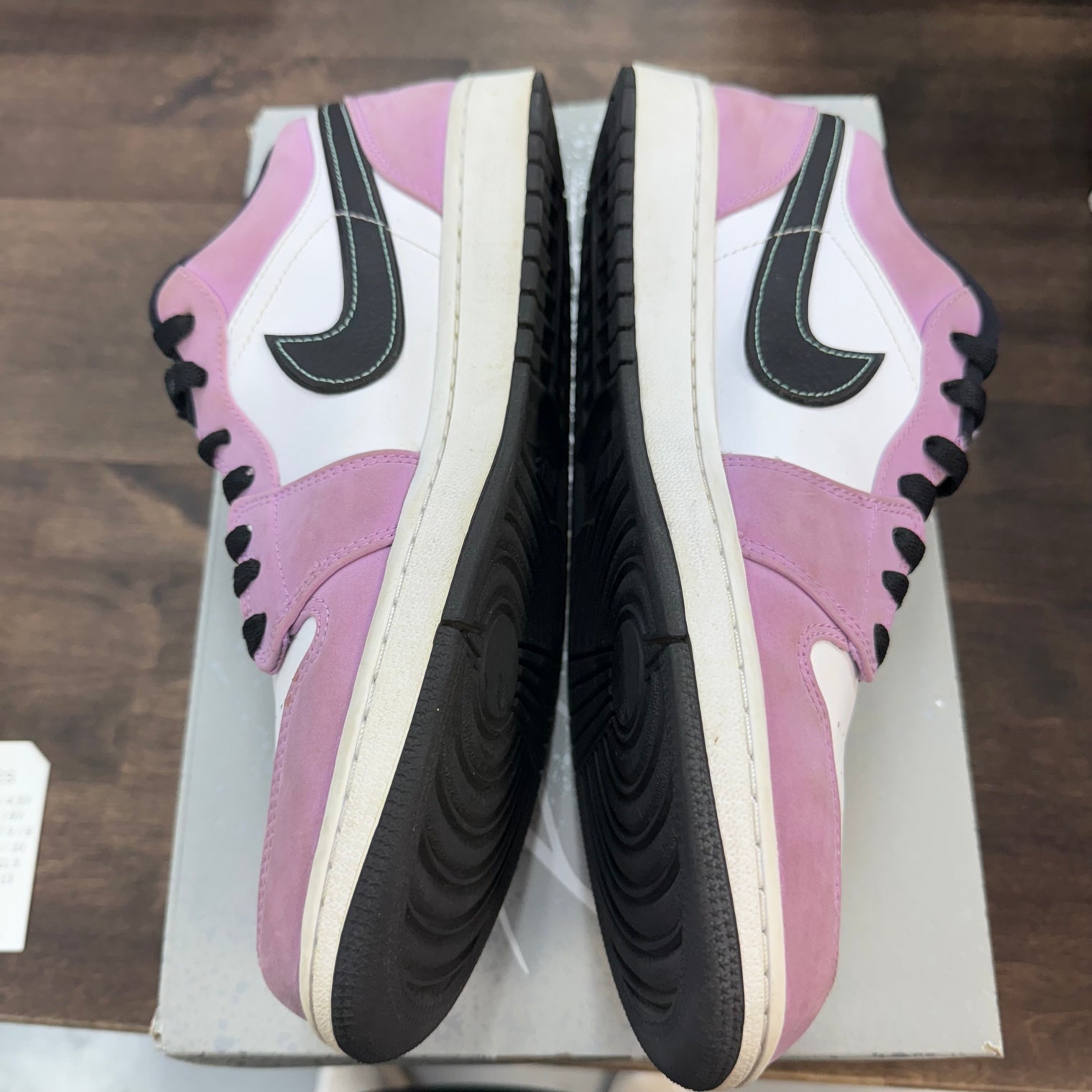 Violet Shock White Black Jordan 1 Low SE (USED, Replacement Box)