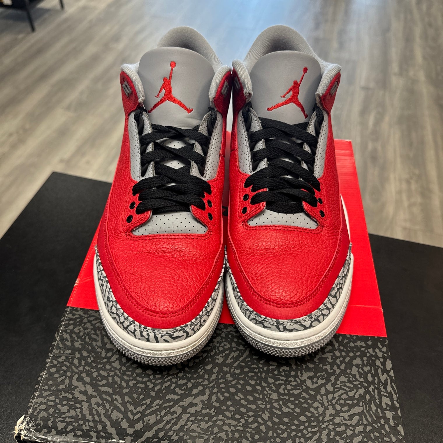 Unite Jordan 3 Retro (Lightly Worn)