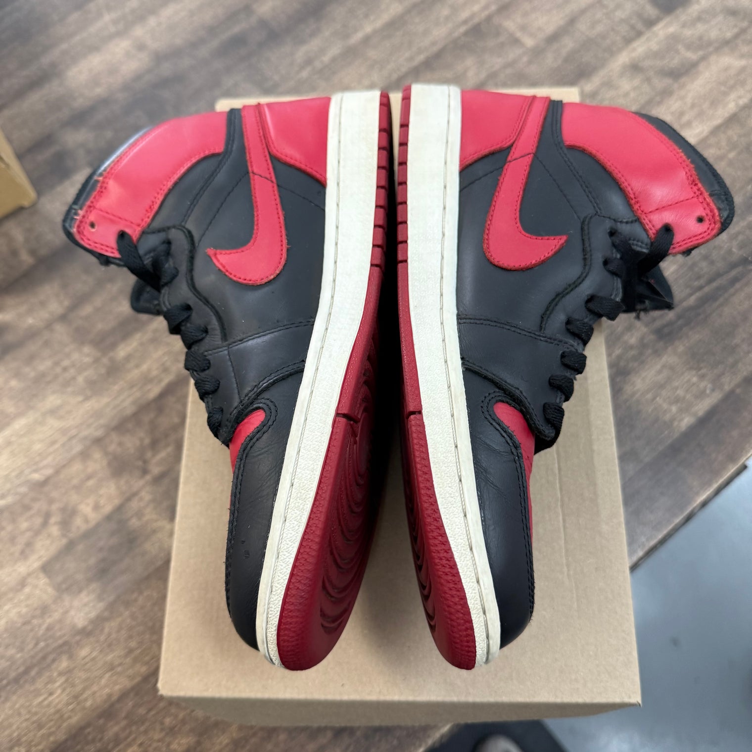 Bred Jordan 1 High (2013) (USED, No Box)