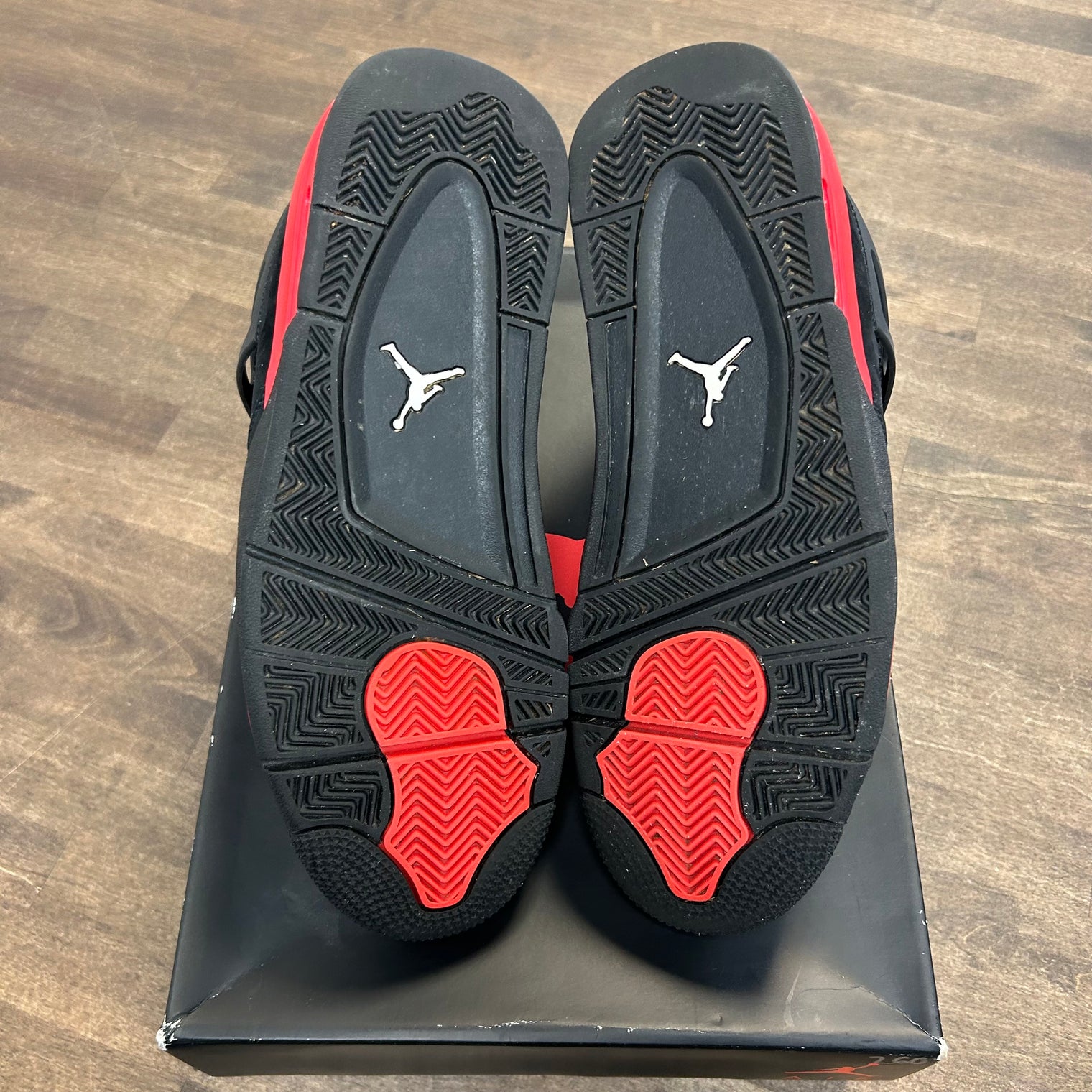 Red Thunder Jordan 4 Retro (USED)