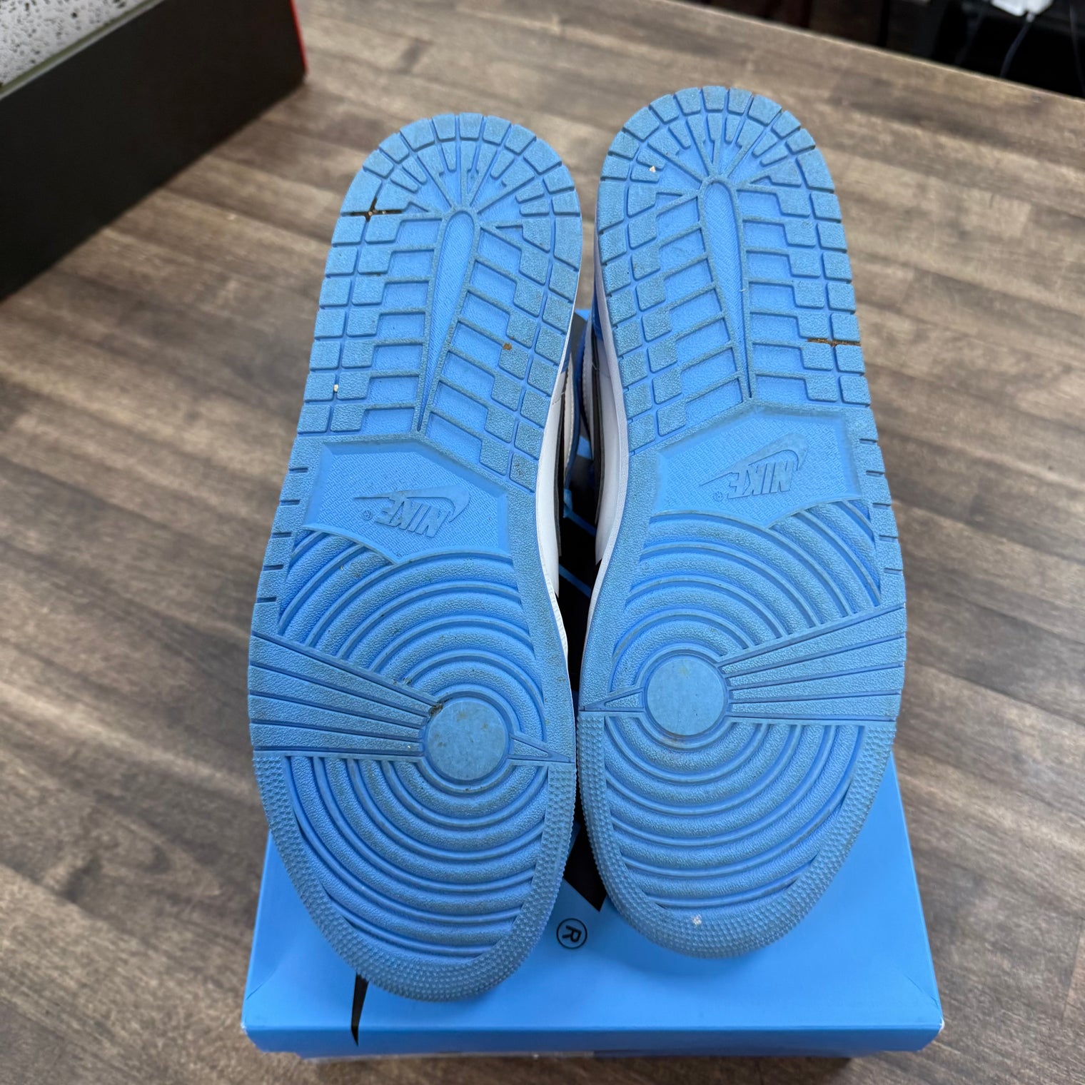 UNC Toe Jordan 1 Retro High OG (USED)