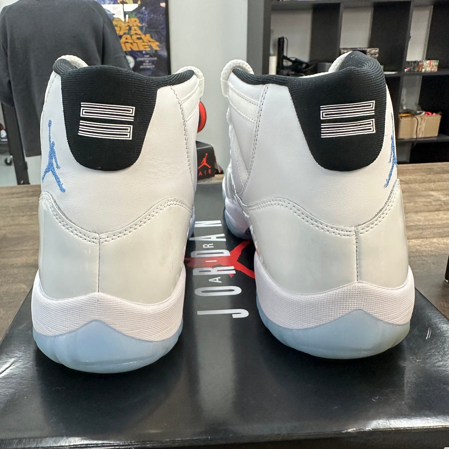 Legend Blue Jordan 11 Retro (2024) (USED)