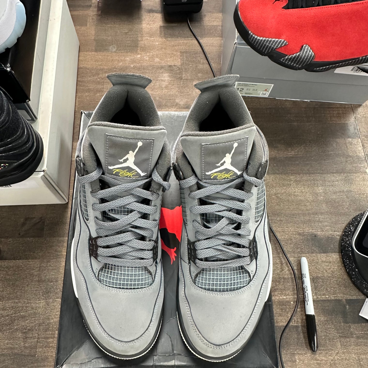 Cool Grey Jordan 4 Retro (USED)