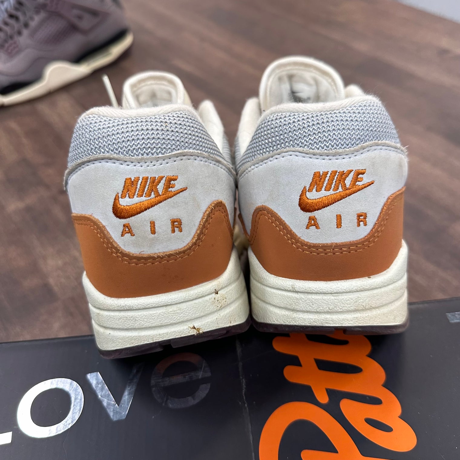 Monarch Patta Air Max 1 (USED)