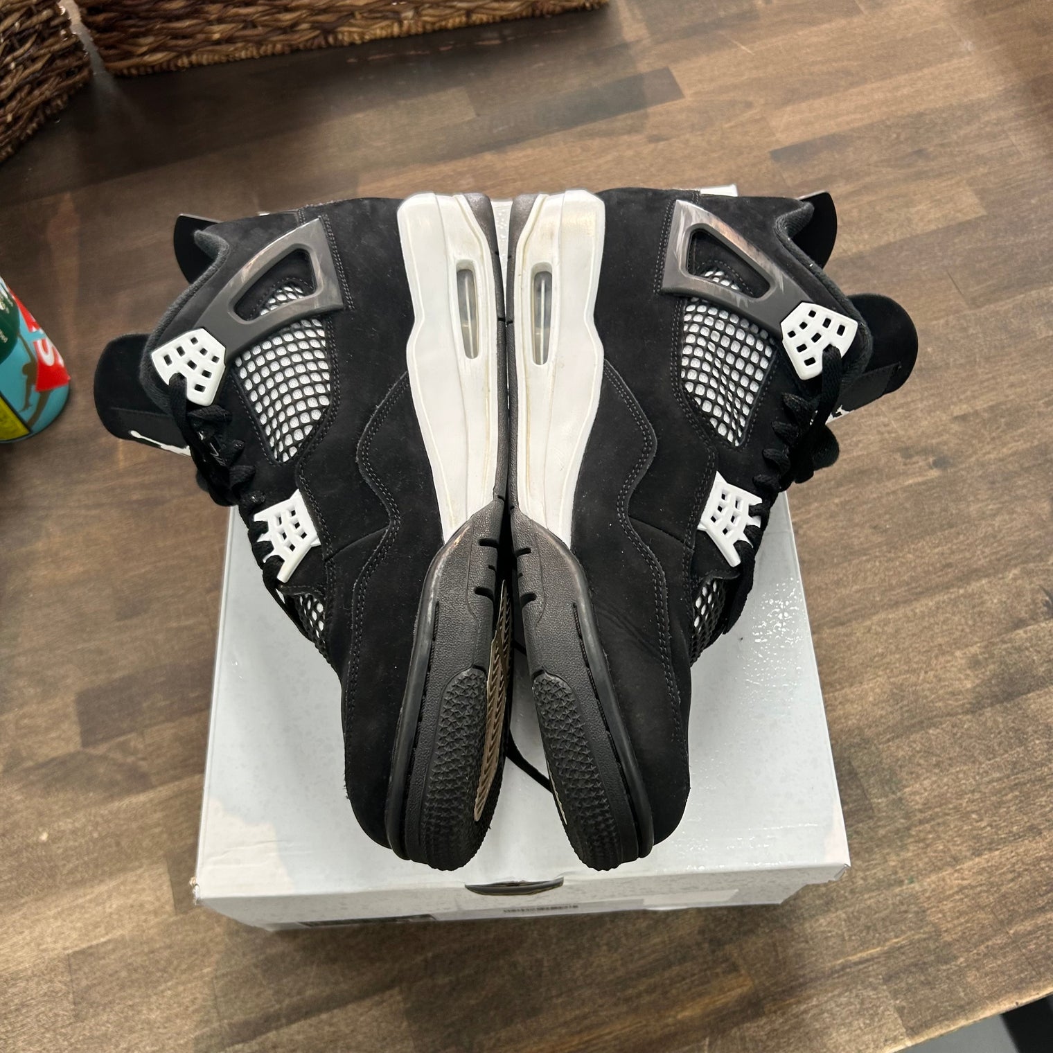 Jordan 4 Retro White Thunder (US 13) (USED)