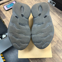 Onyx Yeezy Foam RNNR (USED)