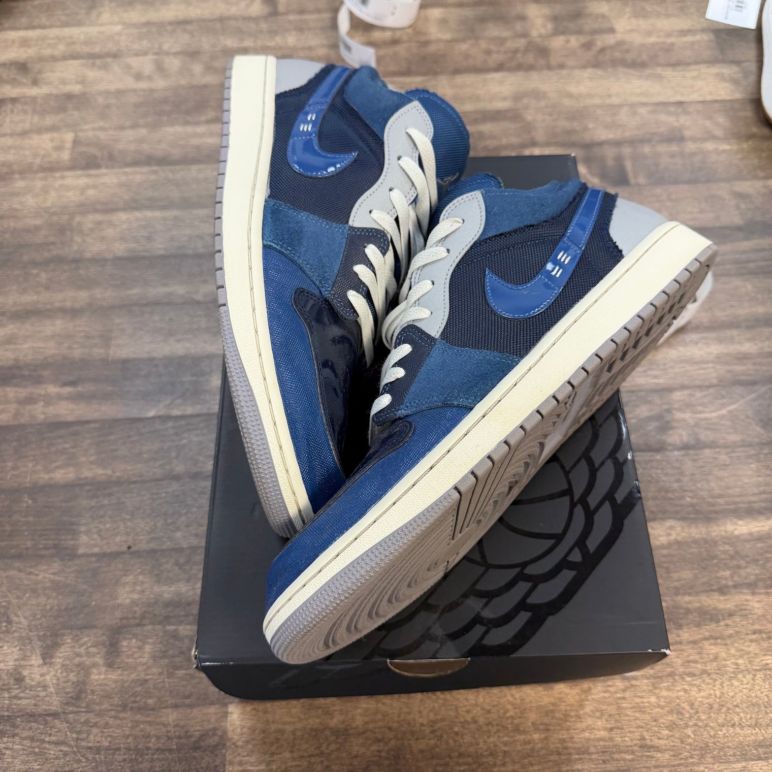 Obsidian French Blue Ashen Slate White Jordan 1 Low SE Craft (USED)