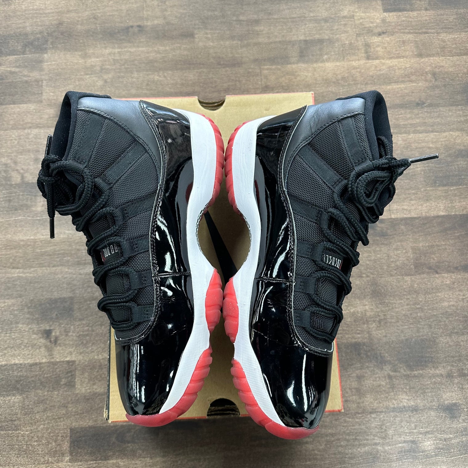 Bred Jordan 11 Retro (2019) (USED)