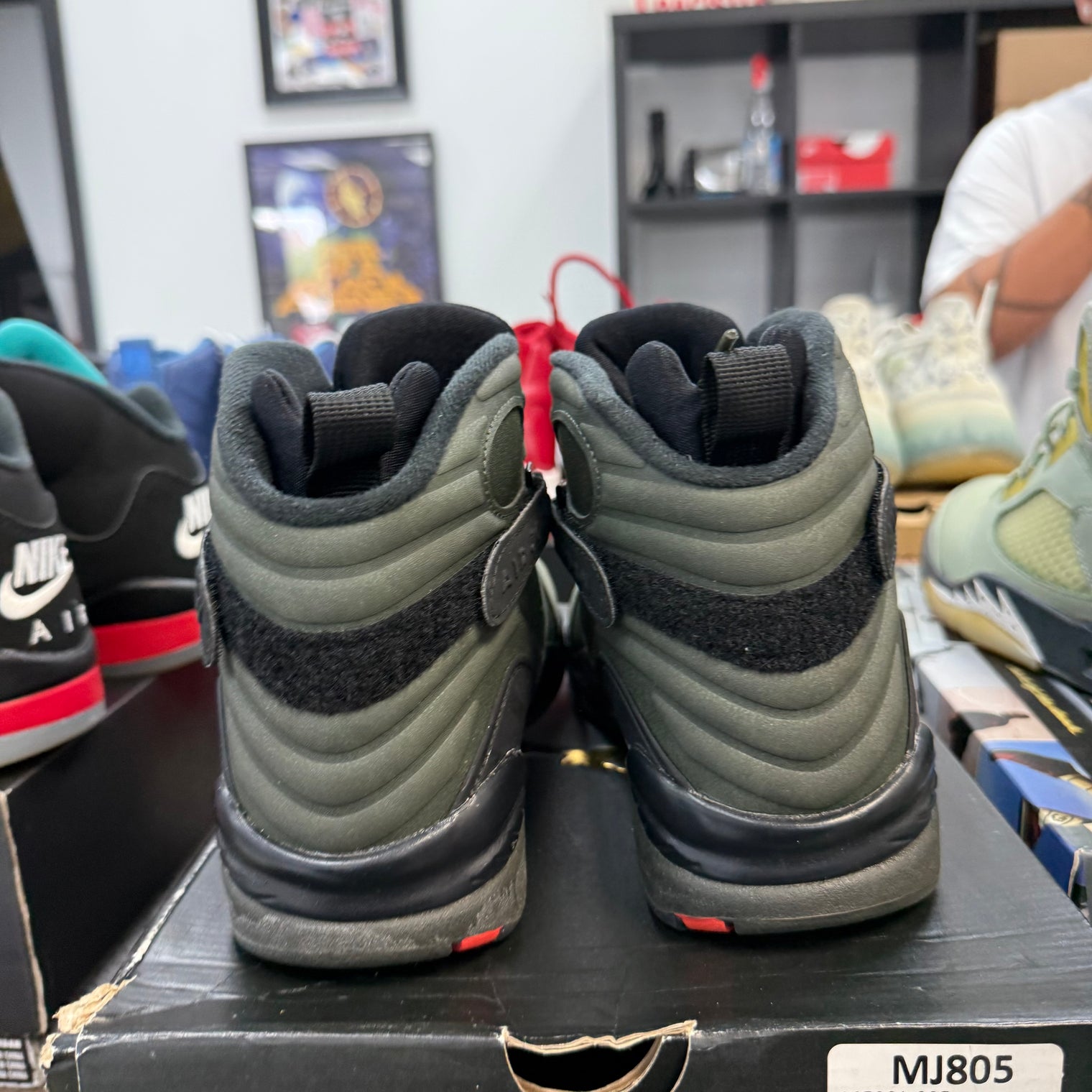 Undefeated Jordan 8 Retro (USED)