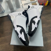 Black Toe Jordan 14 (Lightly Worn)