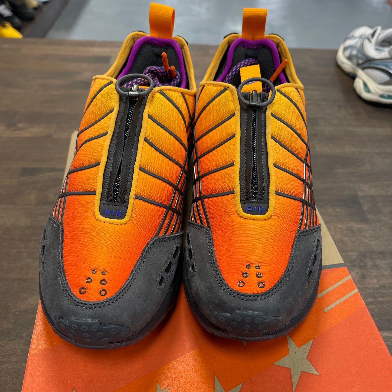Kids of Immigrants Nike Air Max SNDR (USED)