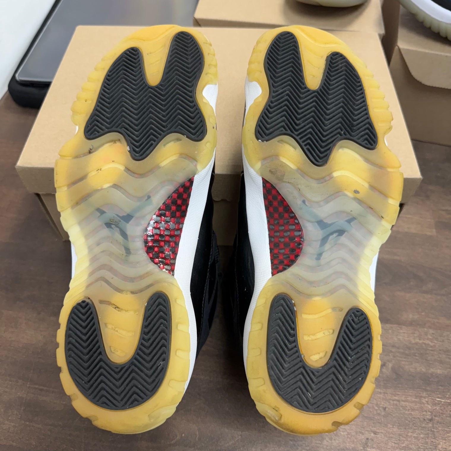 72-10 Jordan 11 High (2015) (USED, No Box)