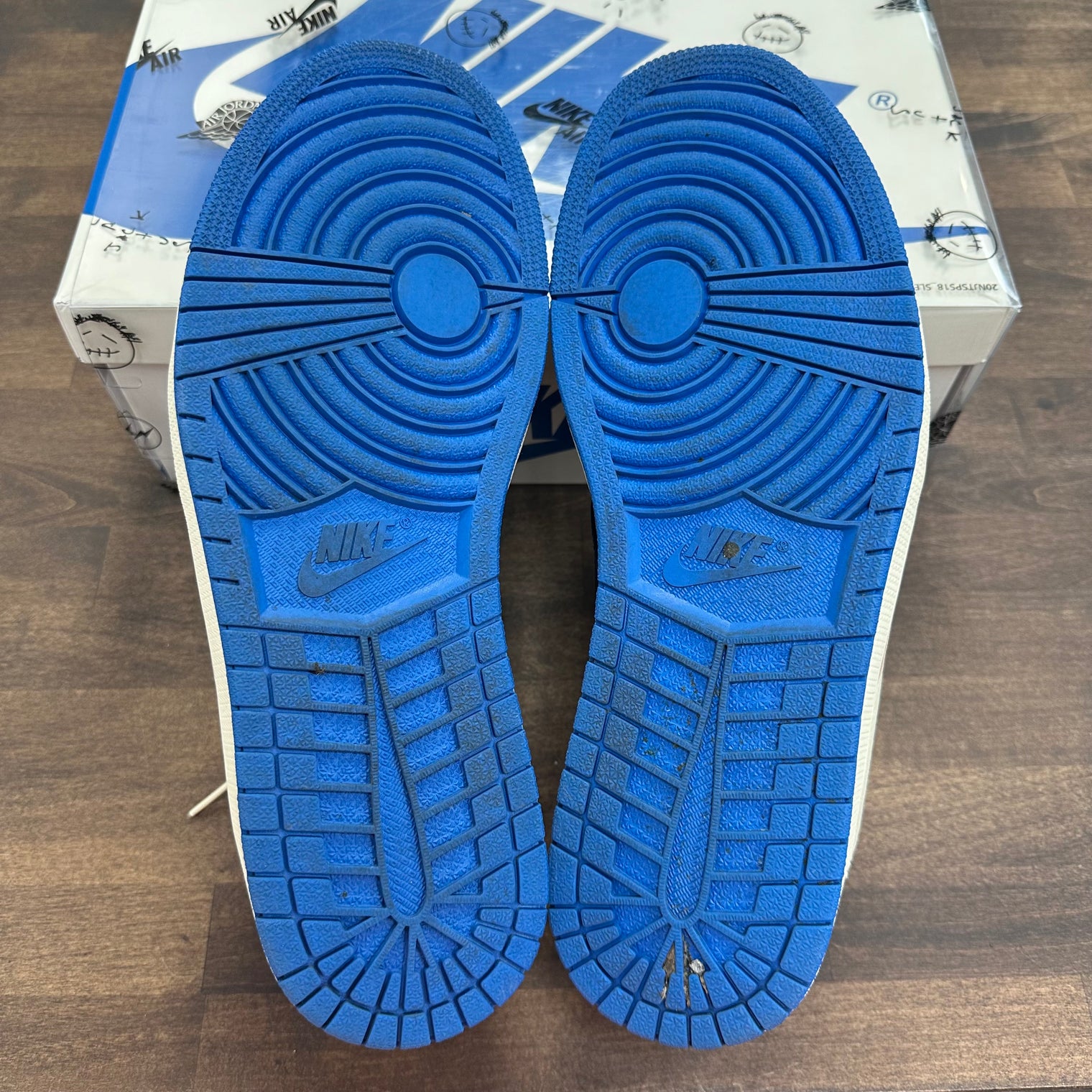 Fragment Travis Scott Jordan 1 Low (USED)