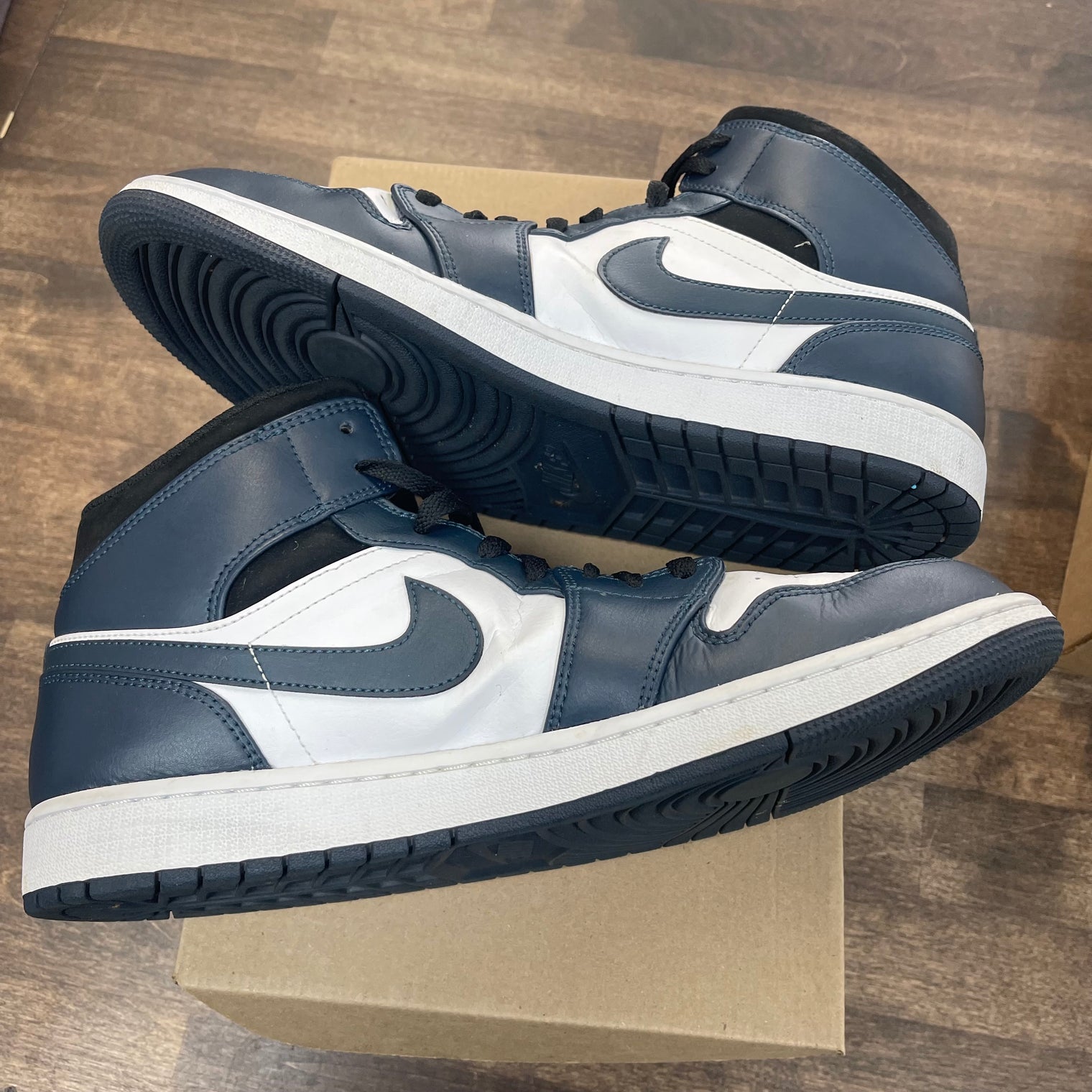 Armory Navy Jordan 1 Mid (USED, No Box)