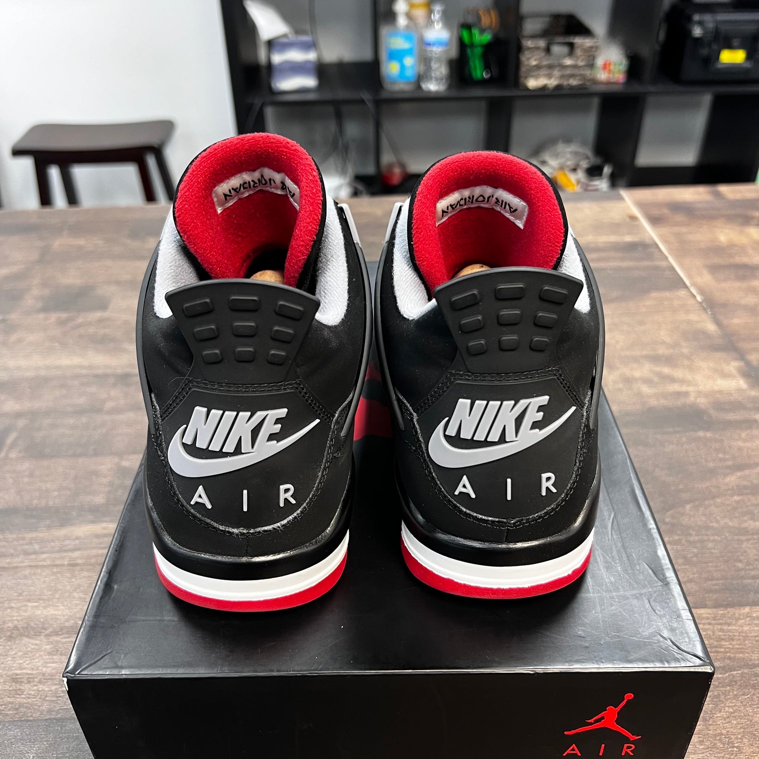 Bred Jordan 4 2019 (USED)