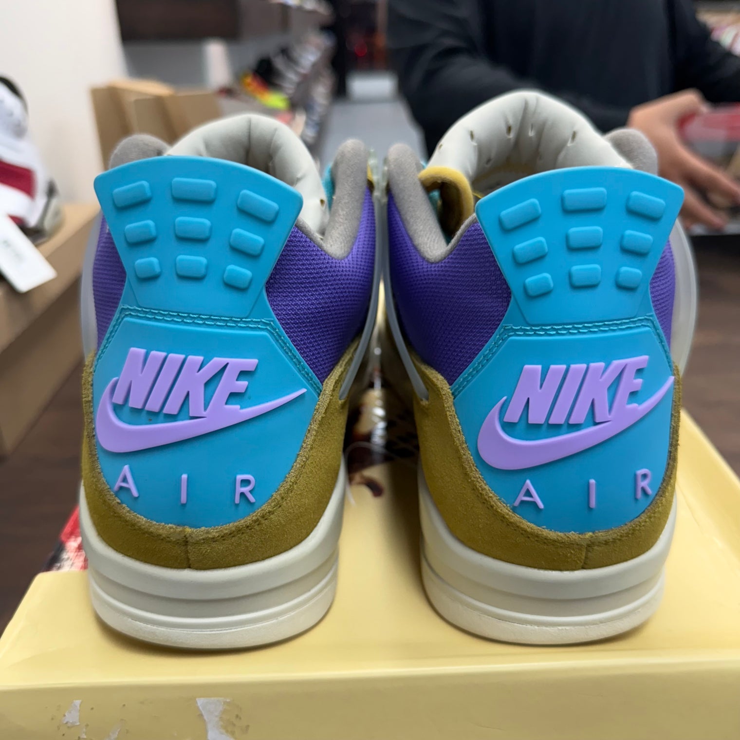 Desert Moss Union LA Jordan 4 SP (Lightly Worn)