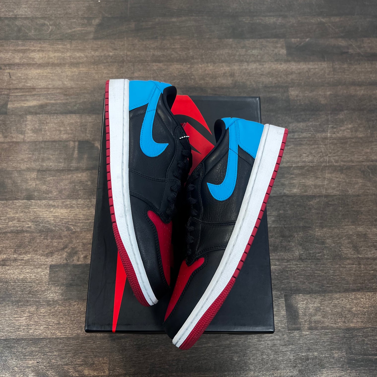 NC to Chi Jordan 1 Low (W) (USED)