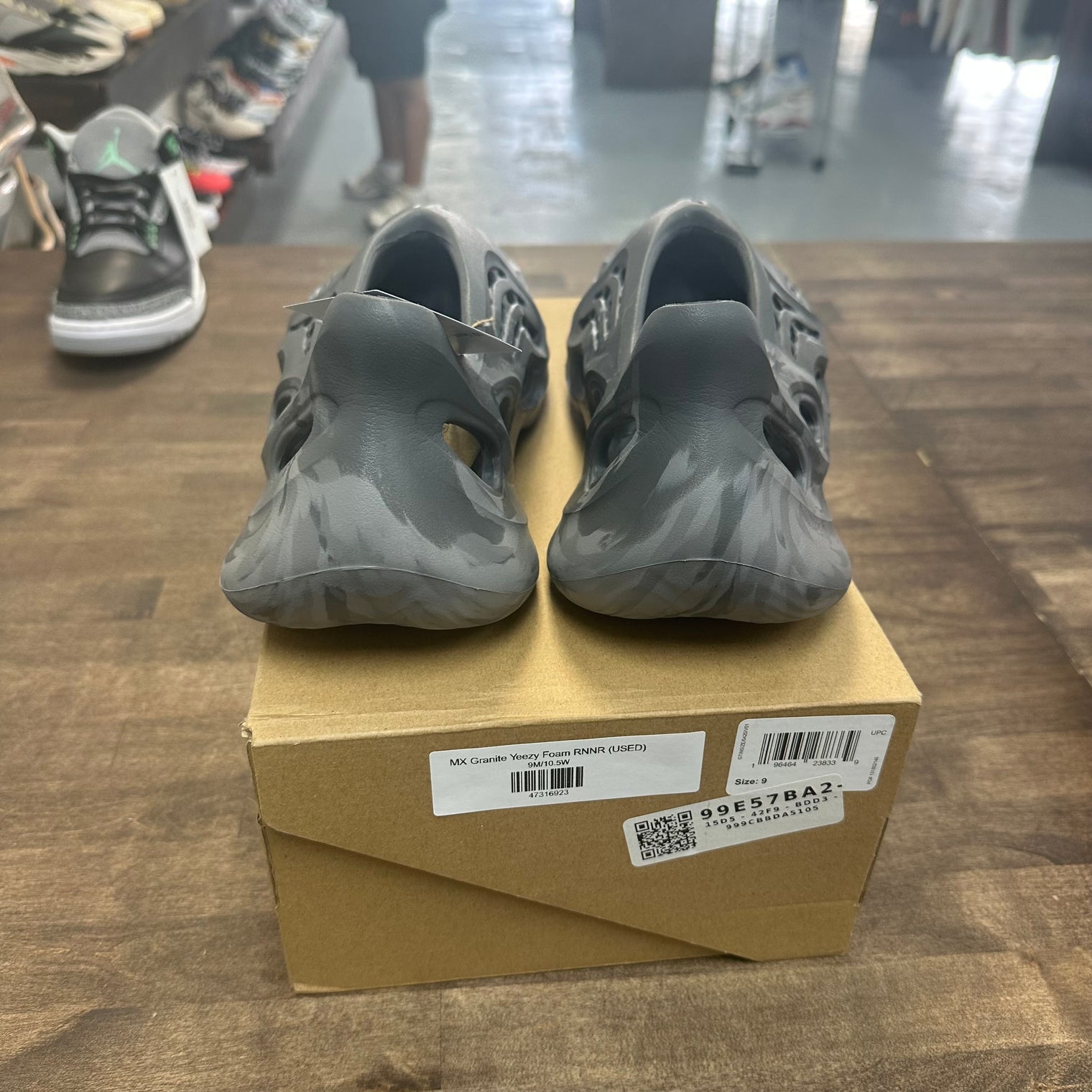 MX Granite Yeezy Foam RNNR (USED)