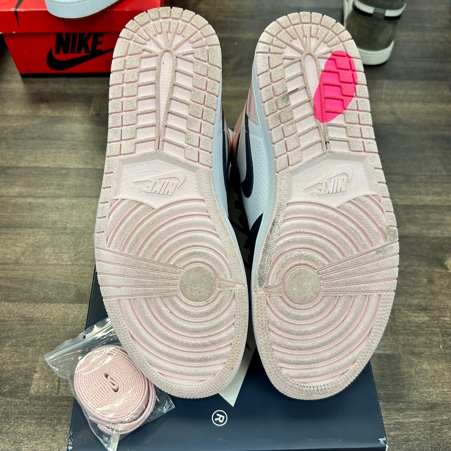Atmosphere Bubble Gum Jordan 1 High (W) (USED)