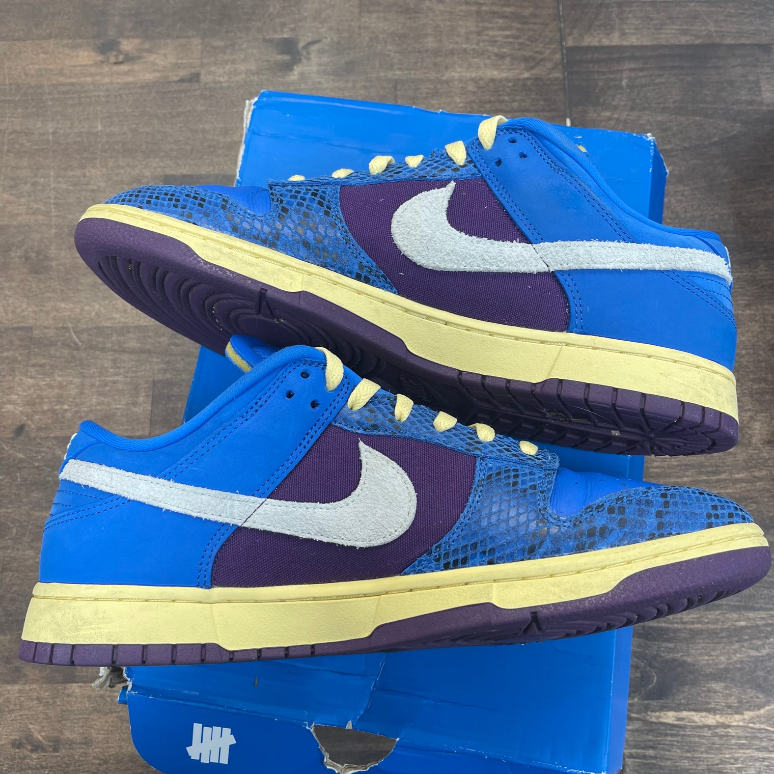 Undefeated 5 on it Dunk Dunk Low (USED)