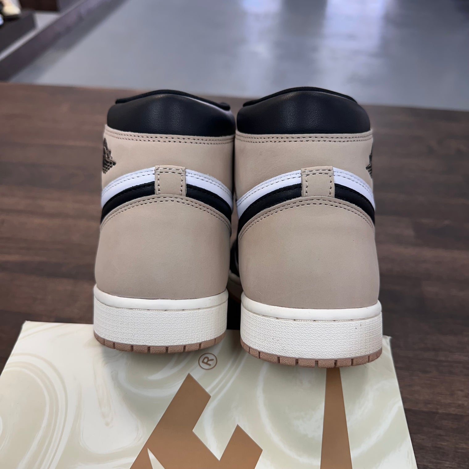 Latte Jordan 1 High (W) (USED)