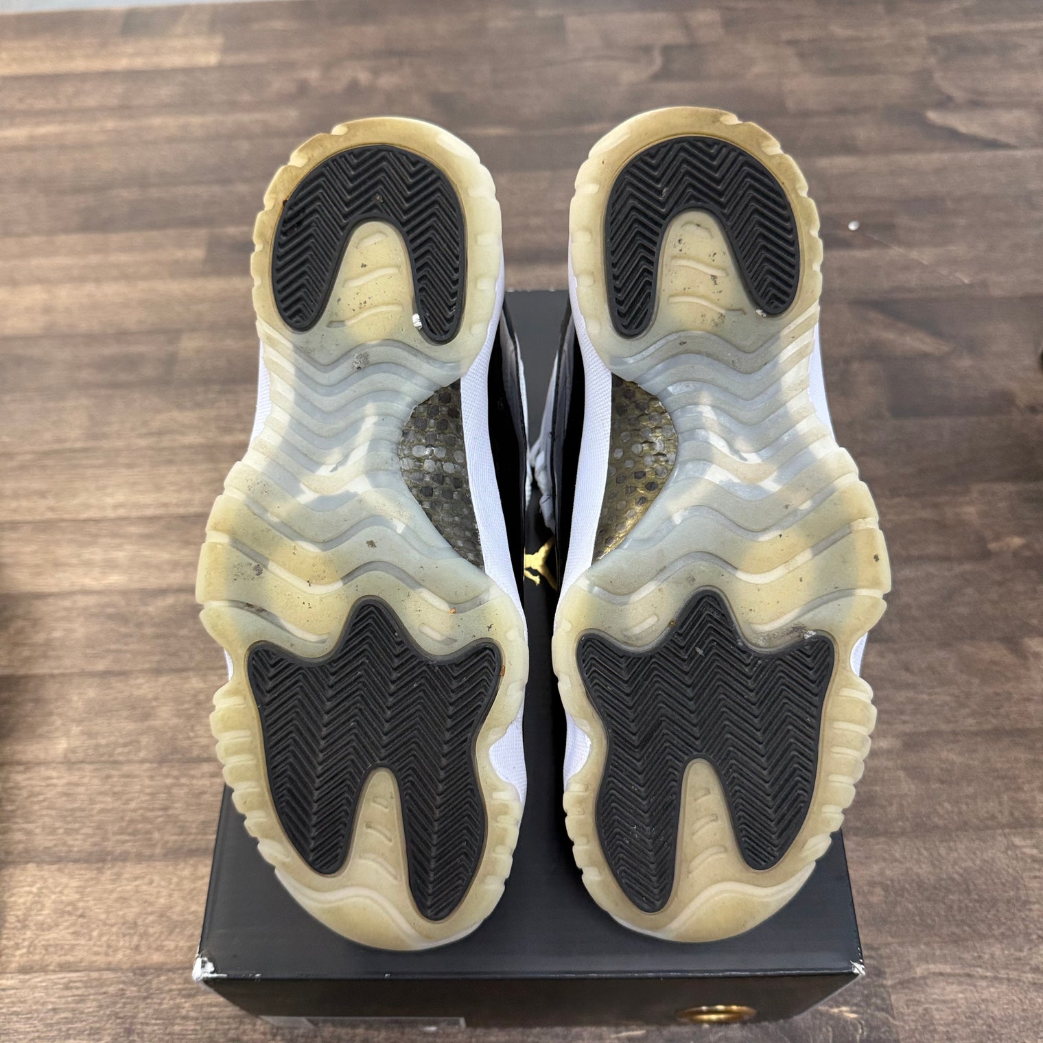 DMP Gratitude Jordan 11 (USED)