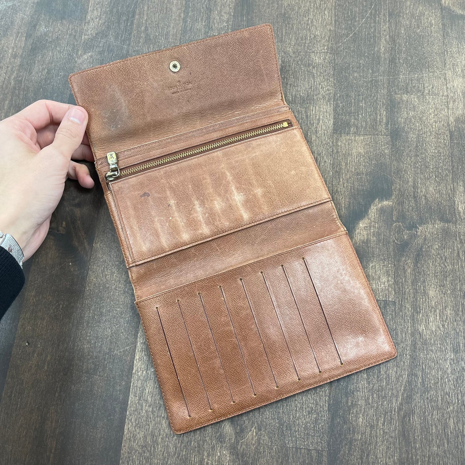 Louis Vuitton Women’s Trifold Vintage Wallet (USED)