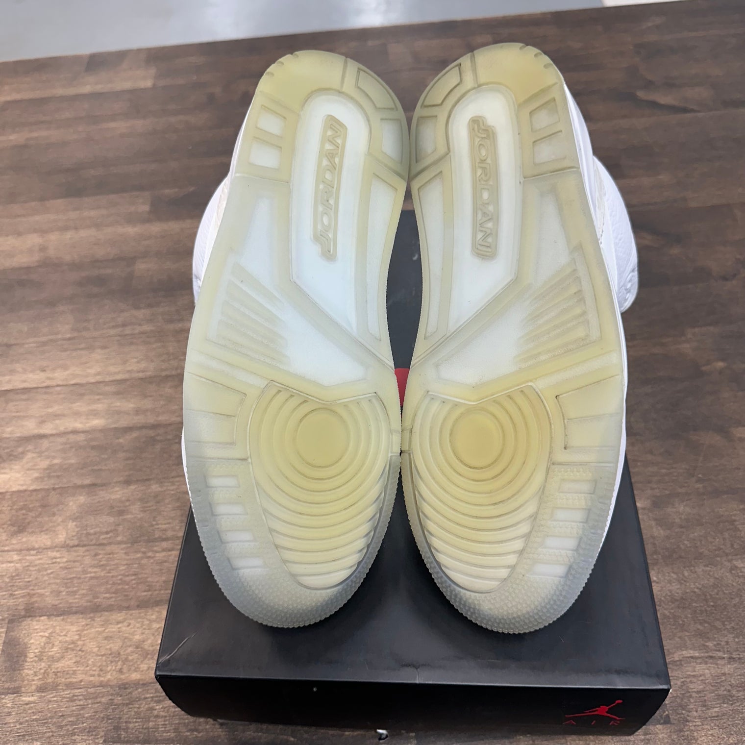 Pure White Jordan 3 Retro (USED)