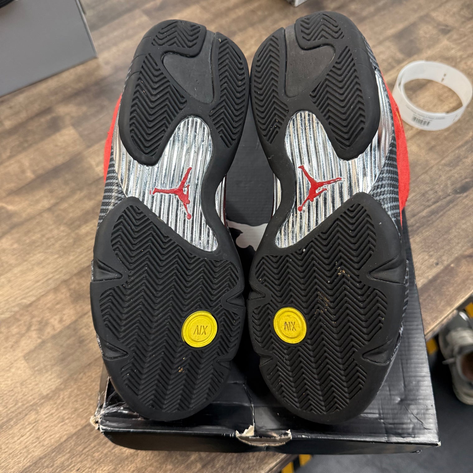Ferrari Challenge Red Jordan 14 (2014) (USED)