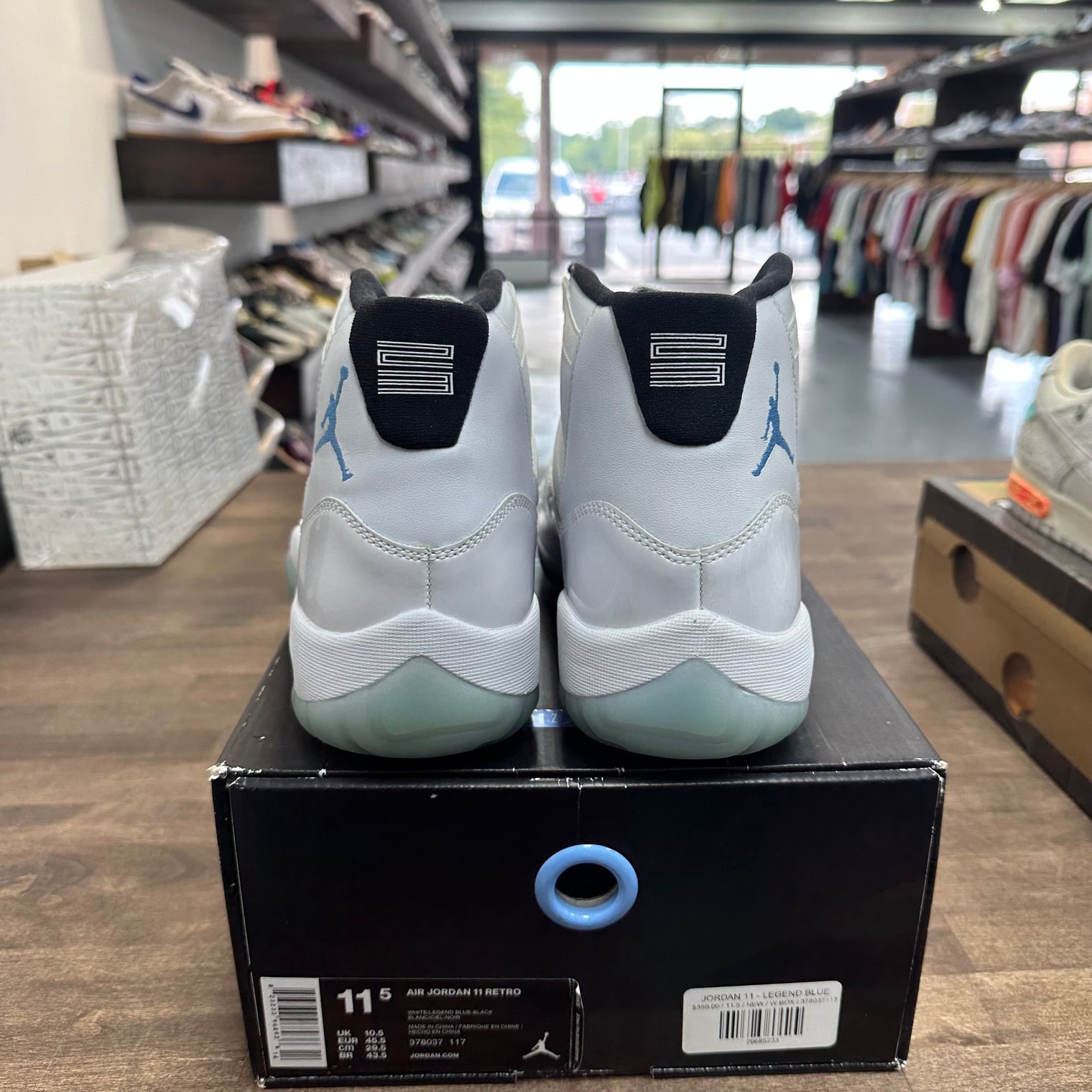 Jordan 11 Retro Legend Blue (2014) (Lightly Worn)