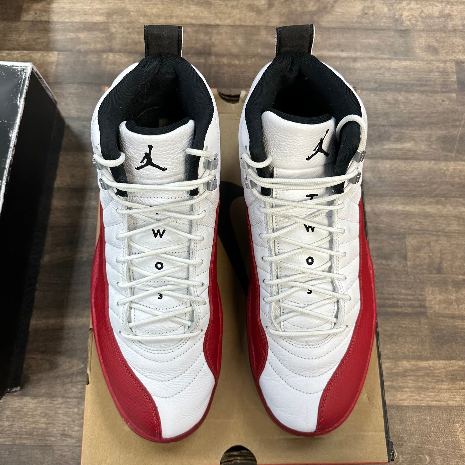 Cherry Jordan 12 Retro (USED)