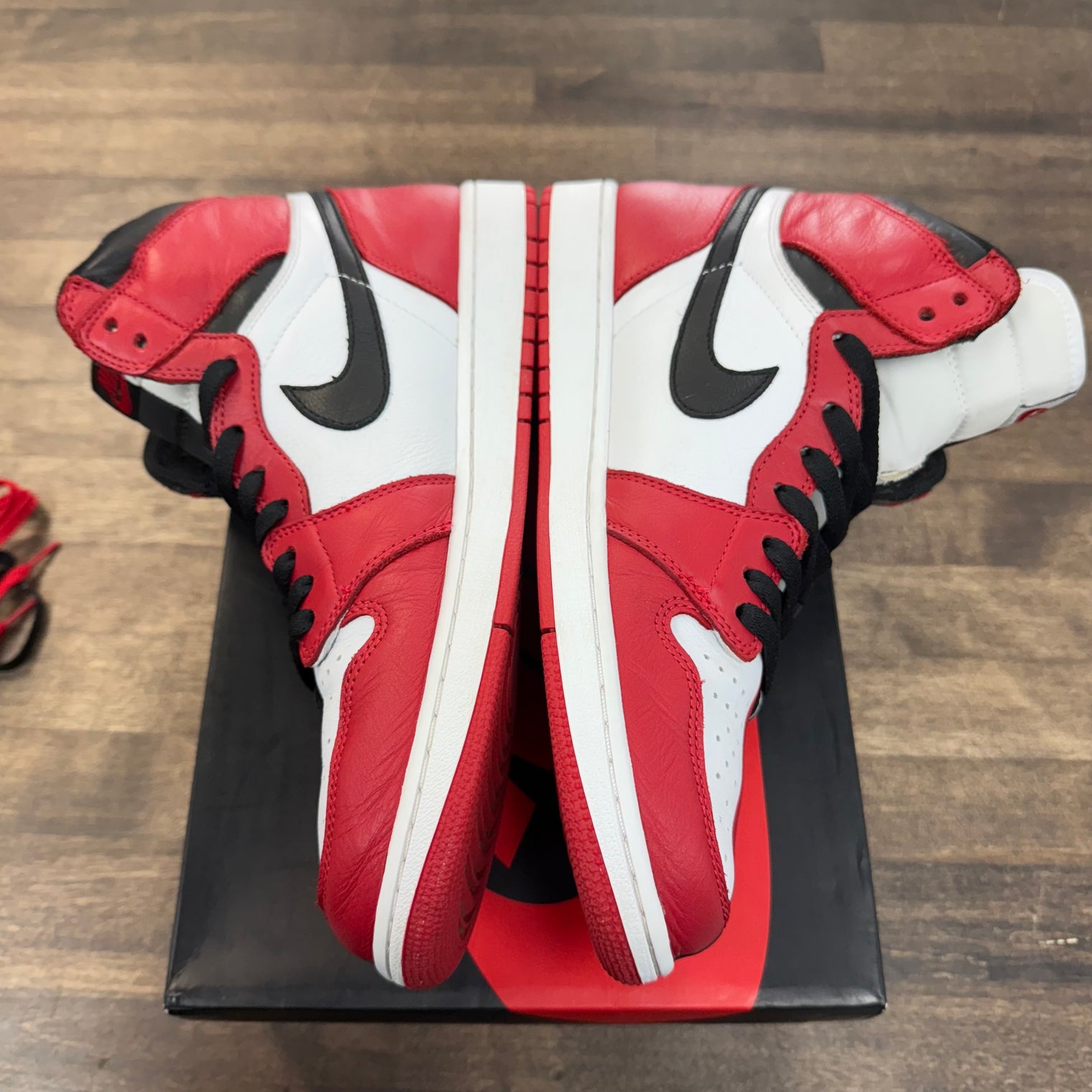 Homage to Home Jordan 1 High (USED)