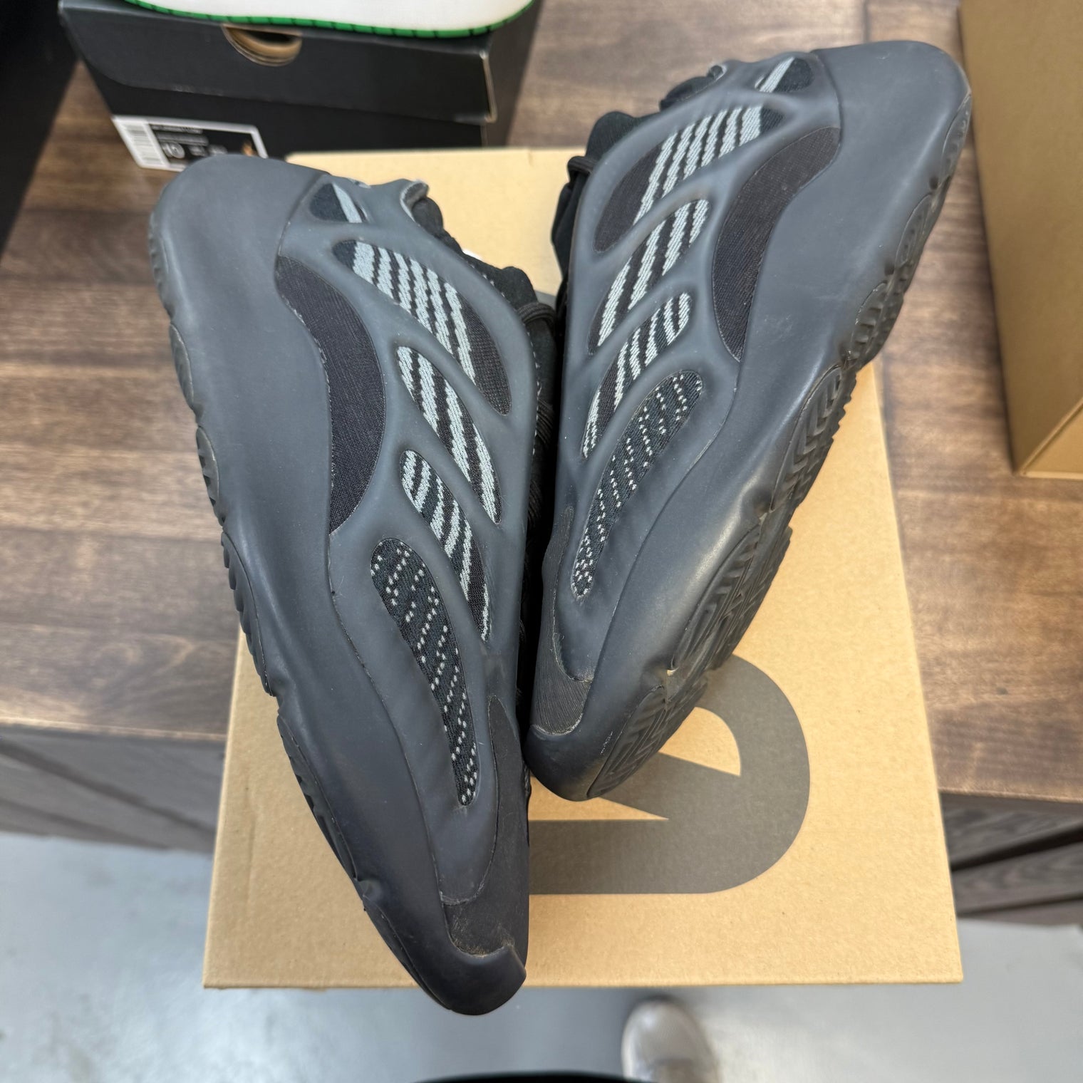 Dark Glow Adidas Yeezy 700 (USED)